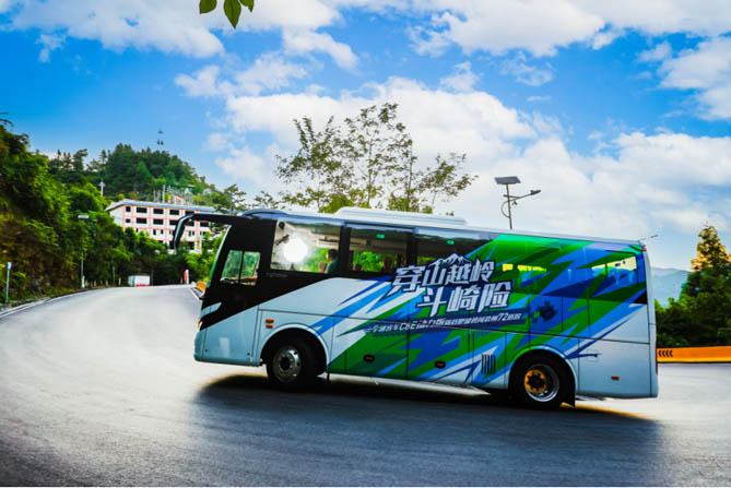 勇闯贵州72道拐！宇通新能源客车极限挑战震撼来袭