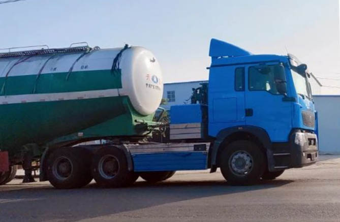 欢迎您到公海赌来豪沃423kWh牵引车：能省会赚 高效运输更胜一筹