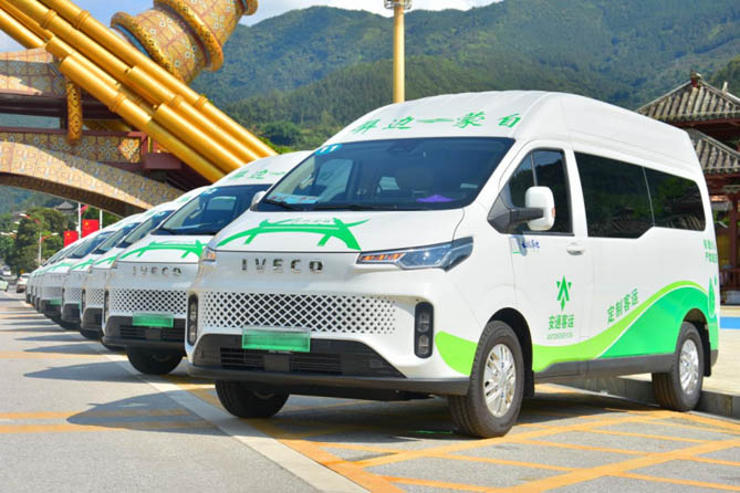 载誉归来，南京依维柯斩获第四届“金蜂盛典”多项大奖