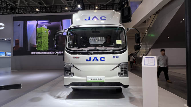 开这款纯电轻卡 让你城配收益起飞