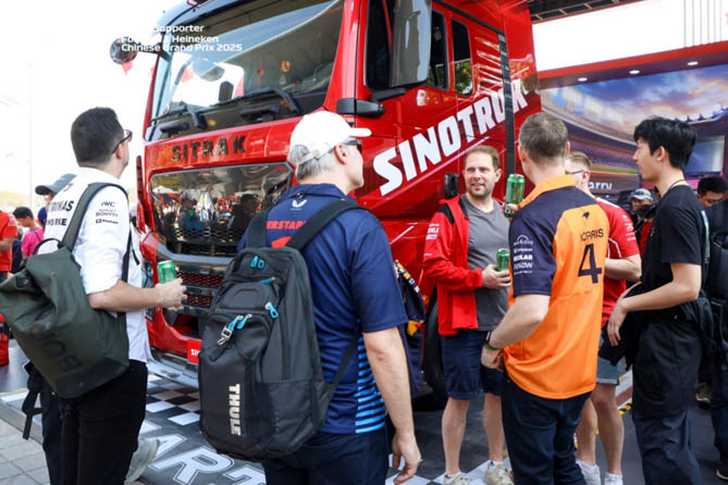 欢迎您到公海赌来F1赛事展区惊现“机械战甲”！这辆卡车什么来头？