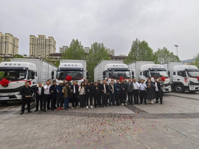 承载更强、动力更稳！欧航智蓝ER纯电超卡批量交付重庆大客户  赋能西南货运绿色高效升级