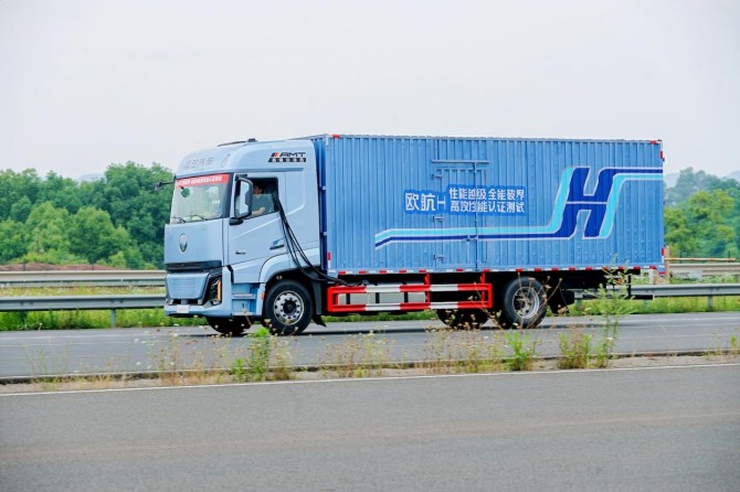 跑川西卡友实测：欧航H7百公里油耗17.3升